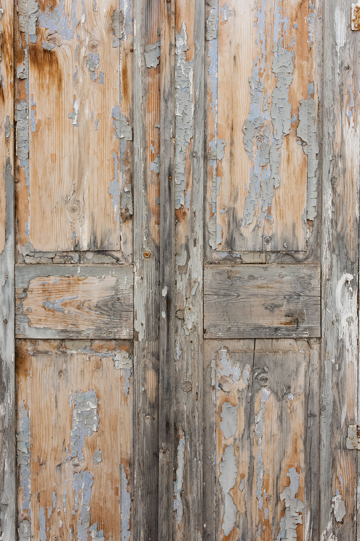 drewniane okiennice jako tło do zdjęć sfotografowane na Krecie w Grecji.