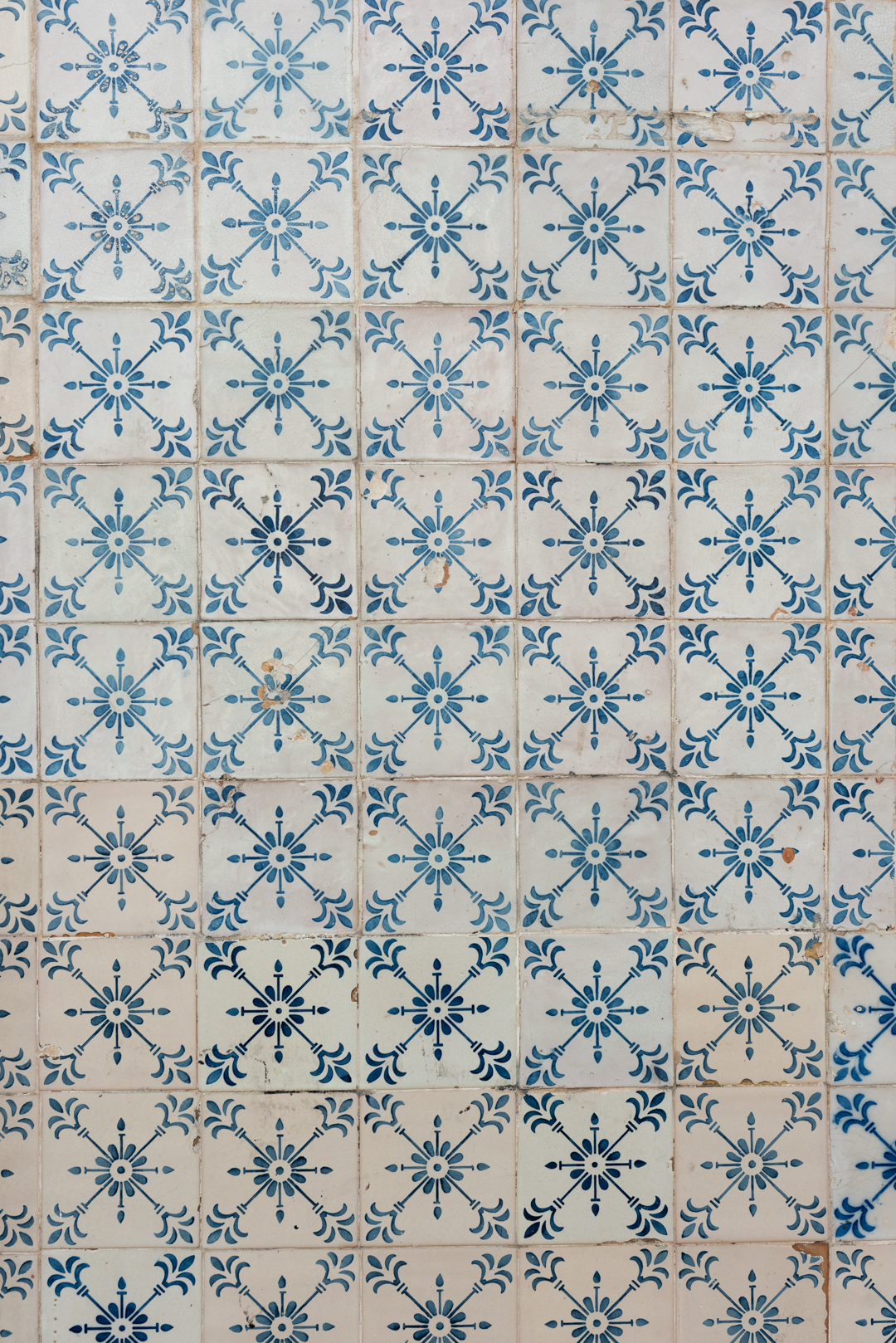 Biało-niebieskie kafelkowe tło fotograficzne Azzura do zdjęć jedzenia — mbackdrops